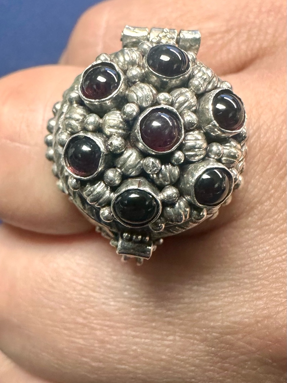 Sterling Silver Garnet Cluster poison Ring - Deep Red Gemstones